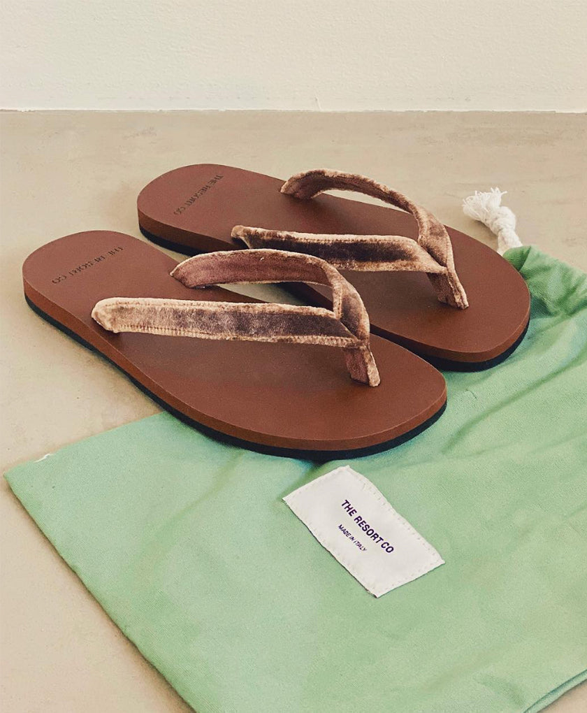 Sustainable flip flops: Handcrafted by artisans with Resort.co