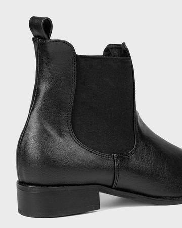 Chelsea Black Vegea Boots