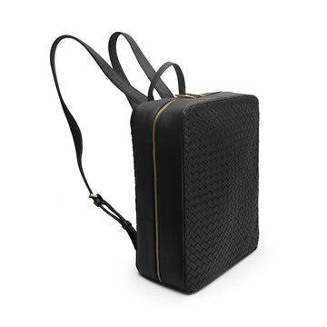 Amelia - The Hand-woven backpack in black