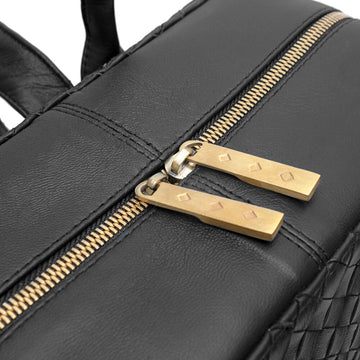 Amelia - The Hand-woven backpack in black