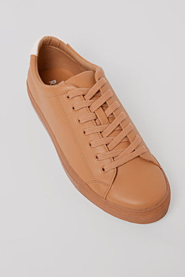 R-KIND Trainer Venus Camel
