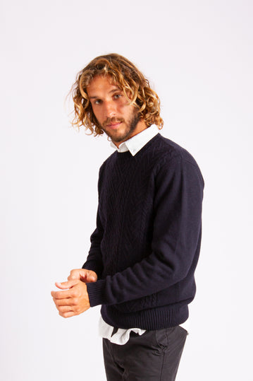 Crew Neck sweater with a fisherman plait pattern