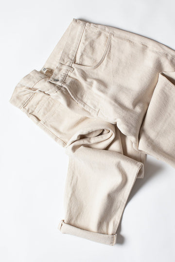 08 / Natural Jeans